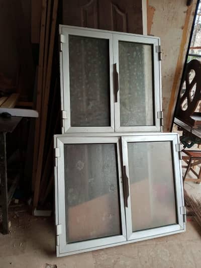 2 Almonium ki windows hain sale k liey sab kuch detail add h bas jisko