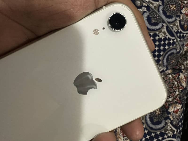 Apple iPhone XR 5