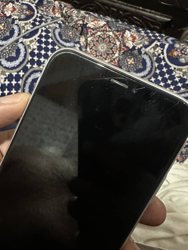 Apple iPhone XR 9