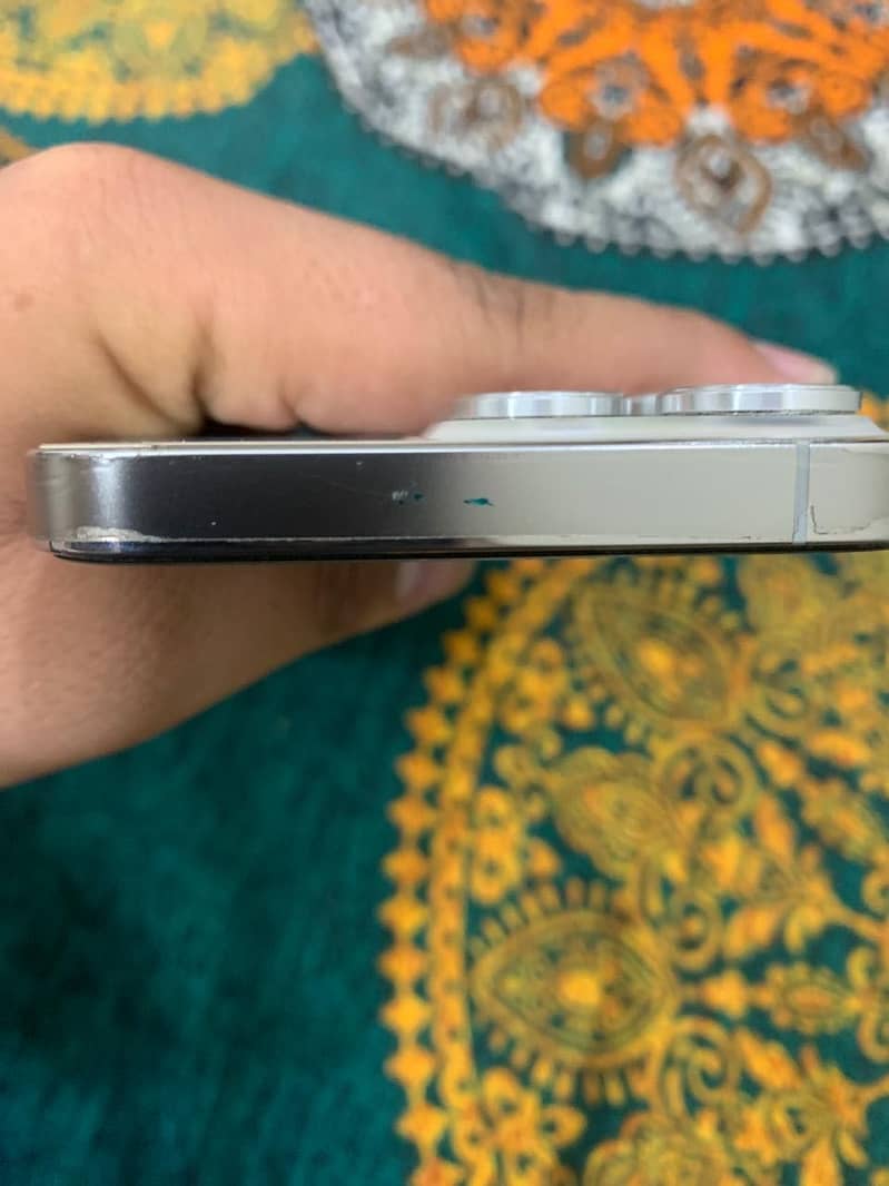 Apple iPhone 13 Pro 9