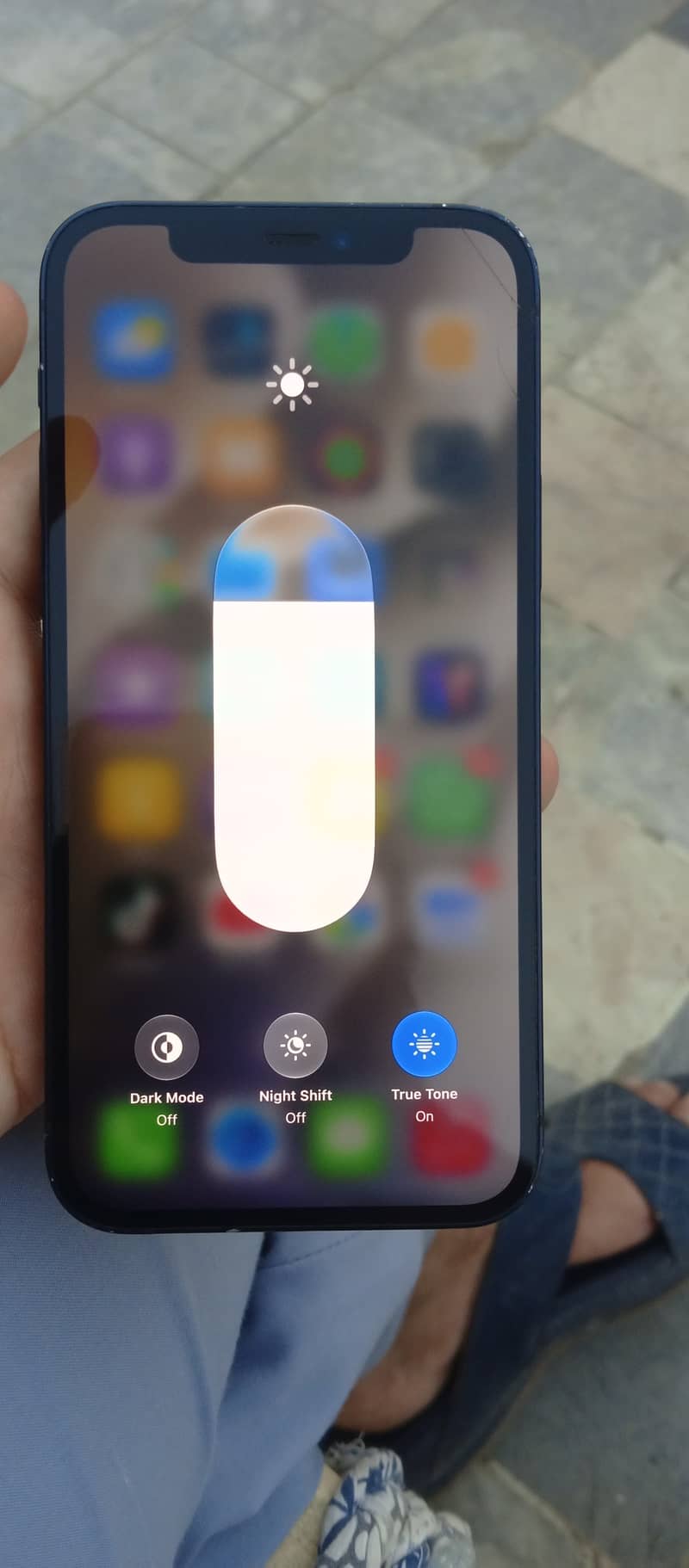 Apple iPhone 12 4