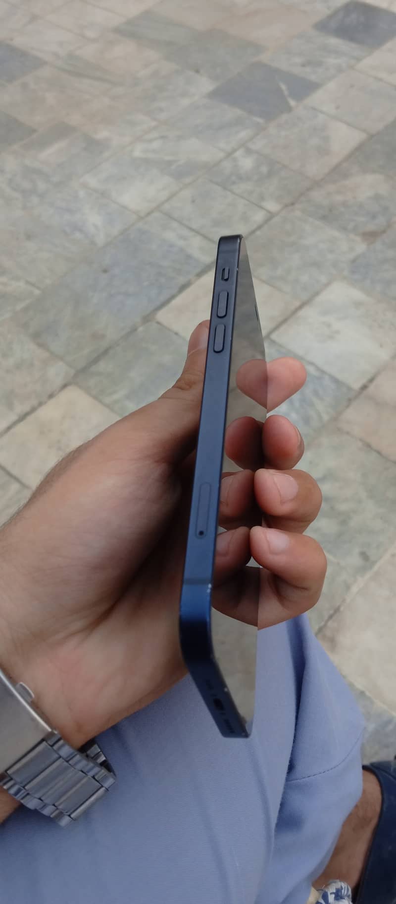 Apple iPhone 12 6