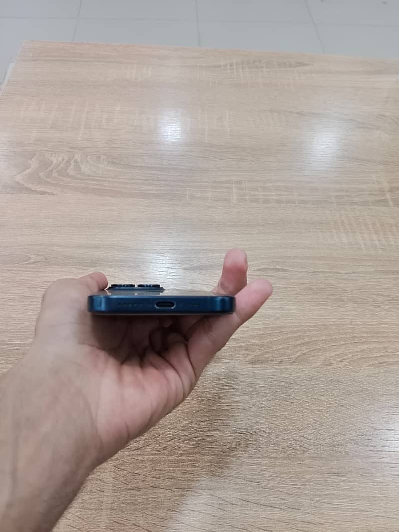 Apple iPhone 15 Pro 1