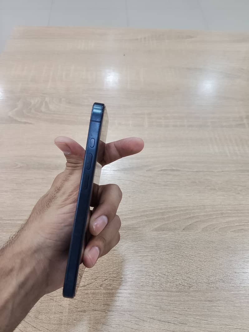 Apple iPhone 15 Pro 6