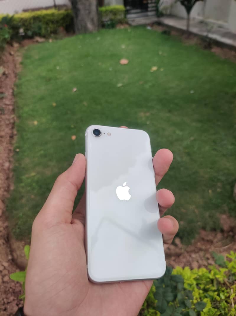 Apple iPhone SE 0