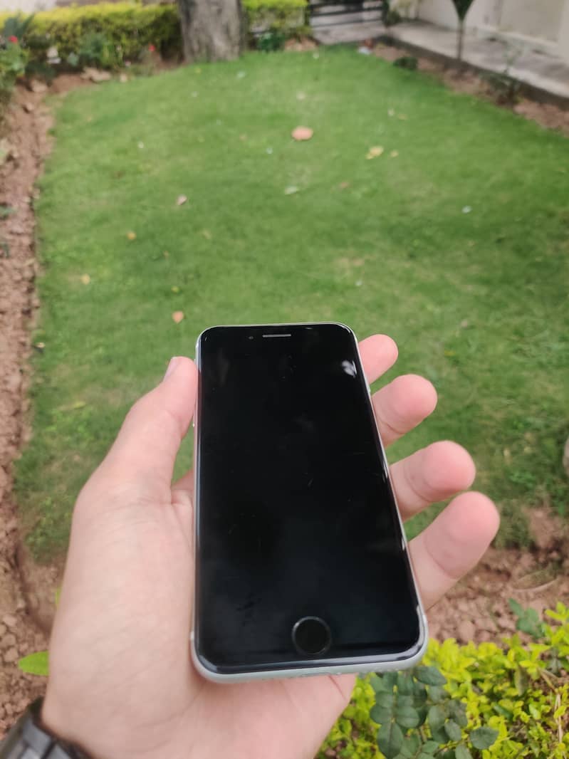 Apple iPhone SE 2