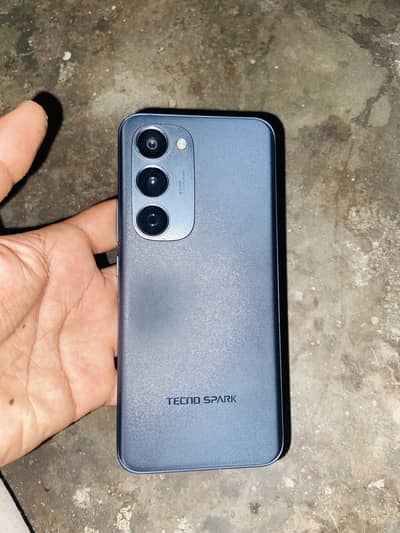 Tecno spark 40 pro plus