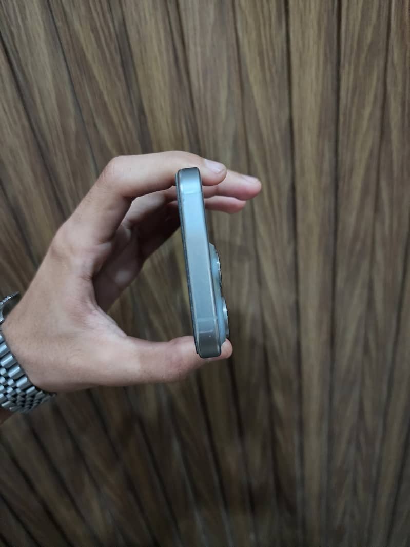 iPhone 15 Pro 3