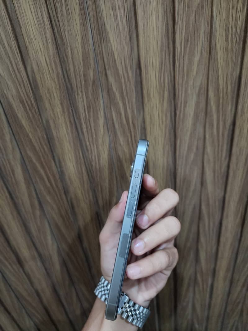 iPhone 15 Pro 5