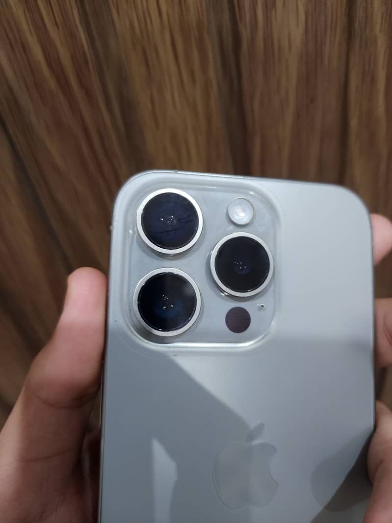 iPhone 15 Pro 9