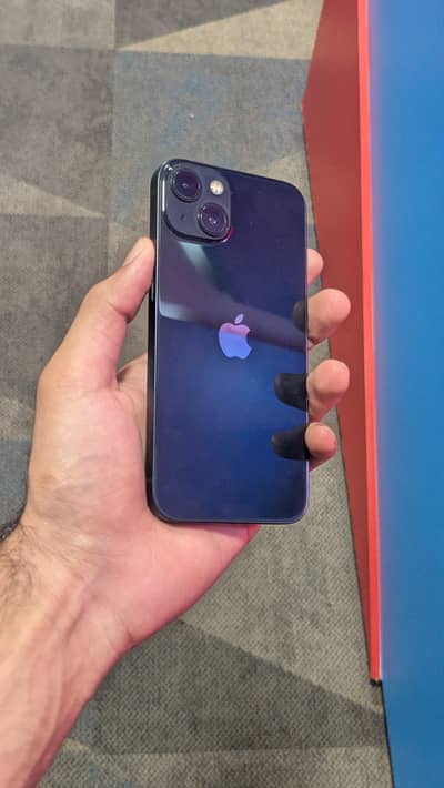 Apple iPhone 13