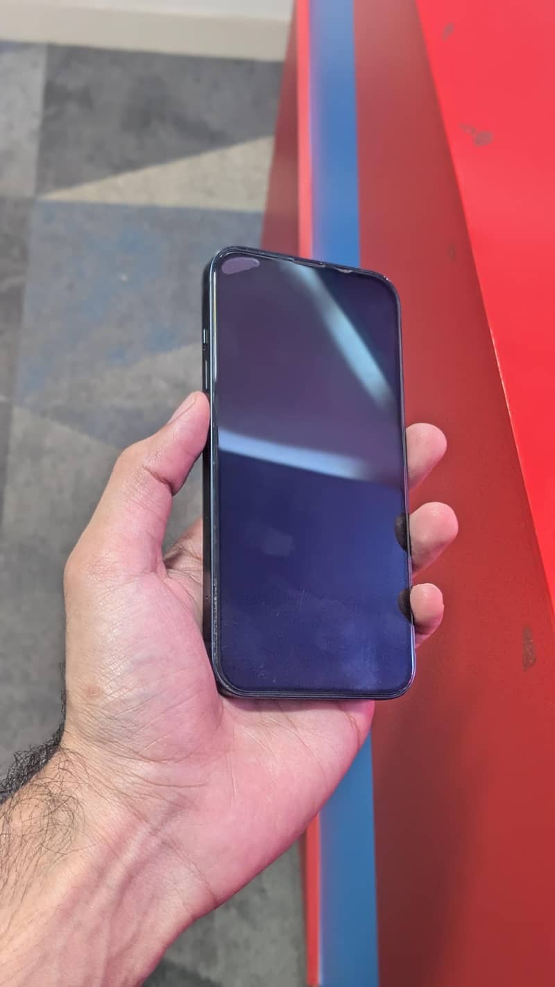 Apple iPhone 13 1