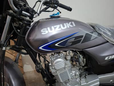 Suzuki gd 110s model June 2024 use 3500km only call 03212099329
