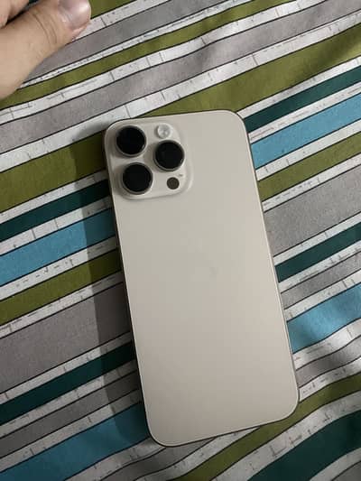 Apple iPhone 16 Pro Max