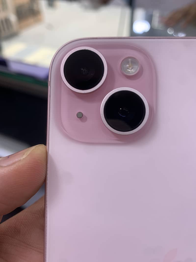 Apple iPhone 15 plus 3