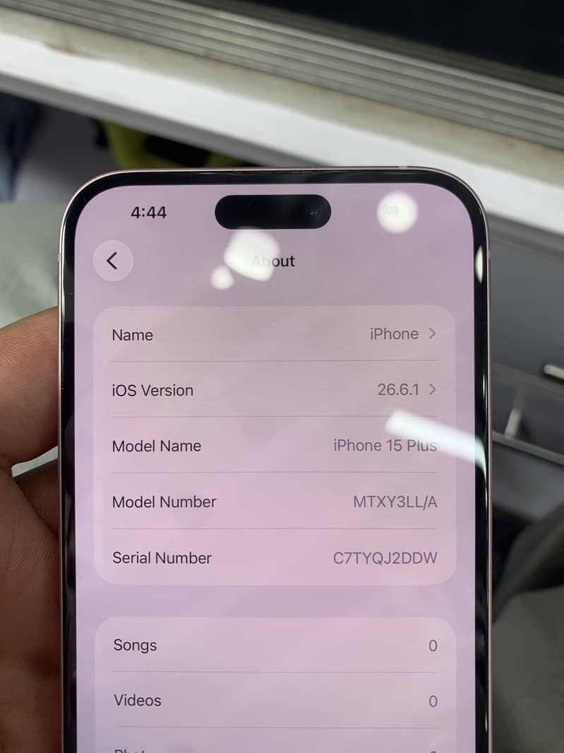 Apple iPhone 15 plus 4