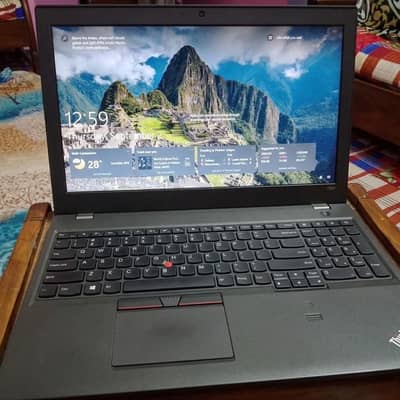 Lenovo ThinkPad i5 5th Gen - 4GB RAM / 256GB SSD - Excellent Condition