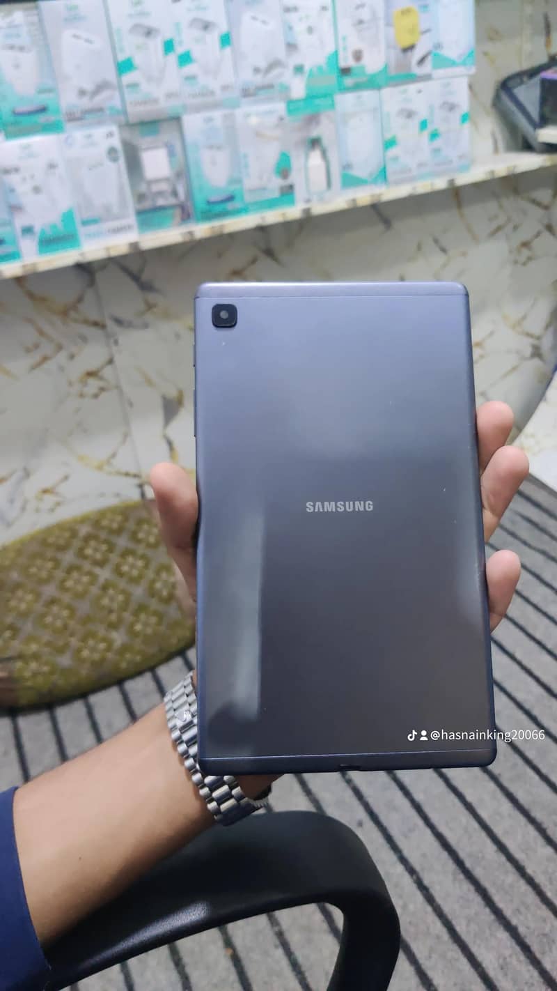 SAMSUNG TABLET 1