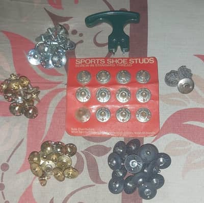 70 cricket shoes spikes studs