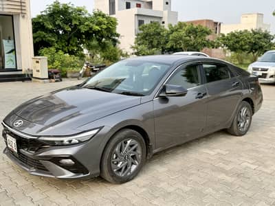 Hyundai Elantra 2025