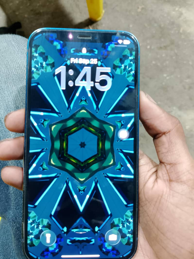 Apple iPhone 12 6