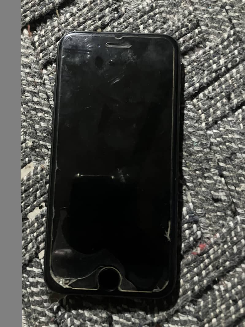 Apple iPhone 7 3