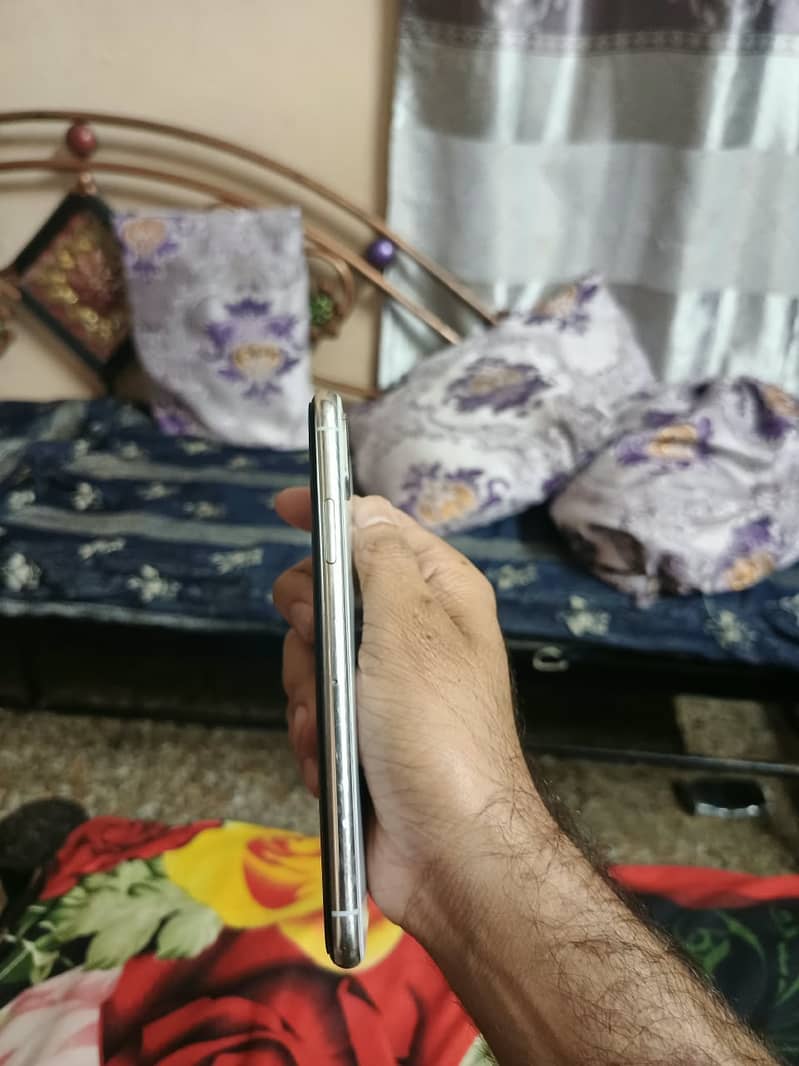 Apple iPhone X 256gb pta approve 3