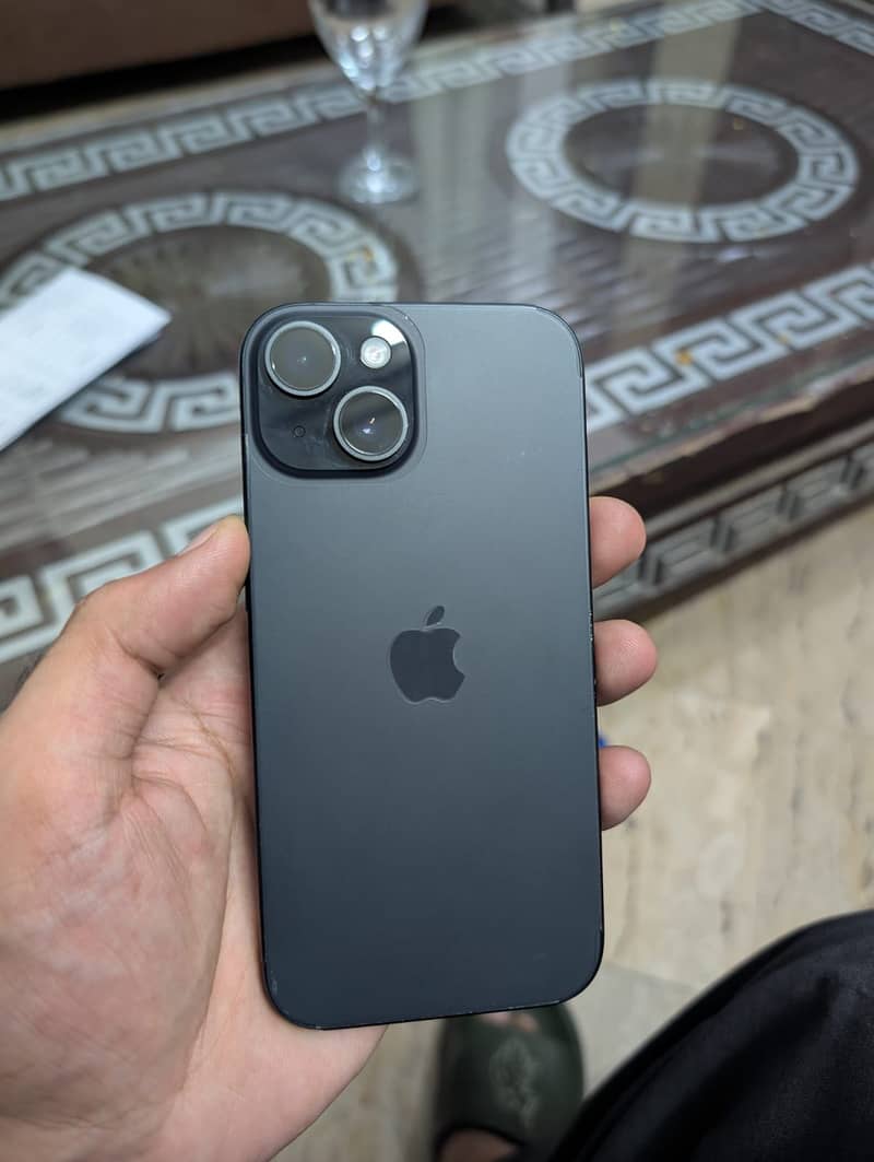 Apple iPhone 15 4