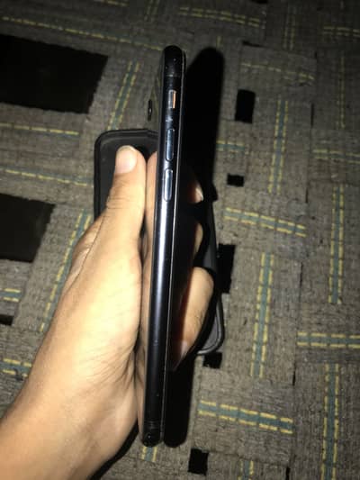 Apple iPhone 8