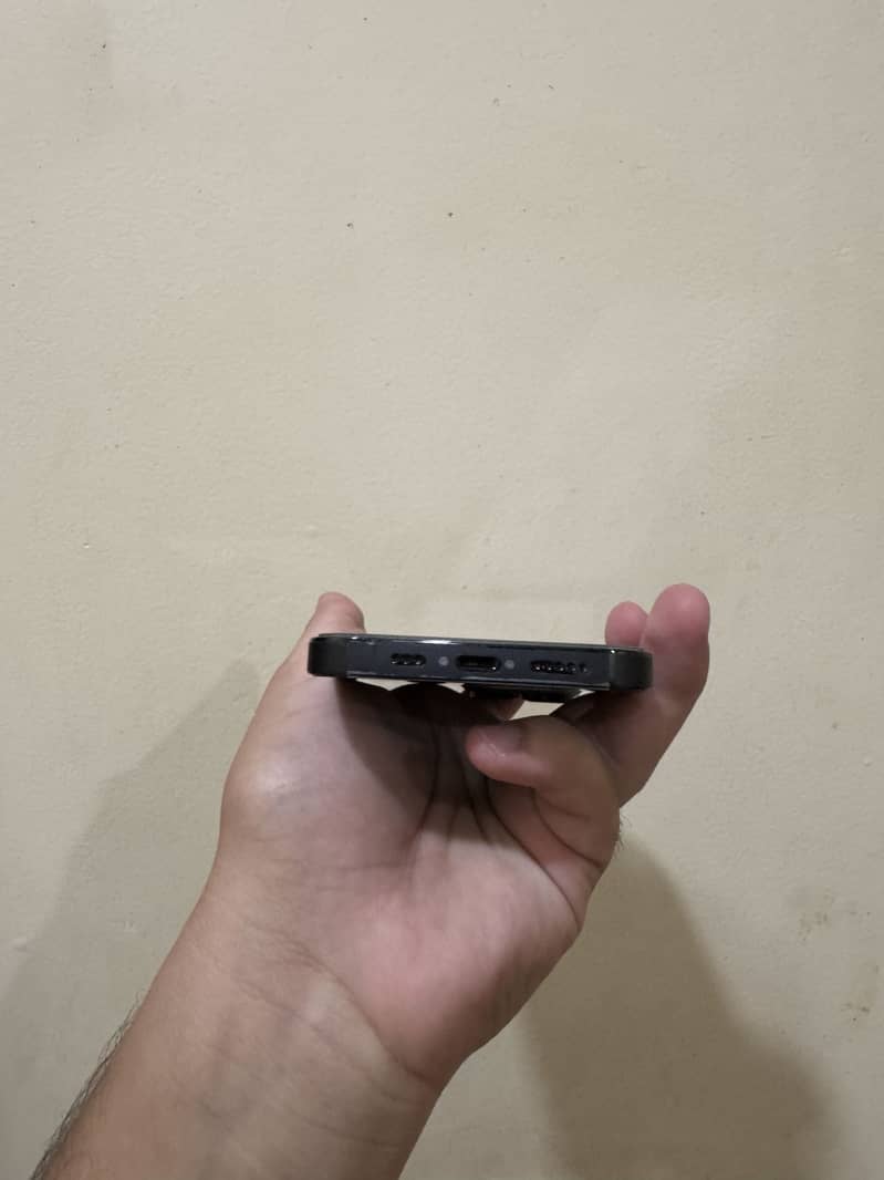 Apple iPhone 14 Pro 2