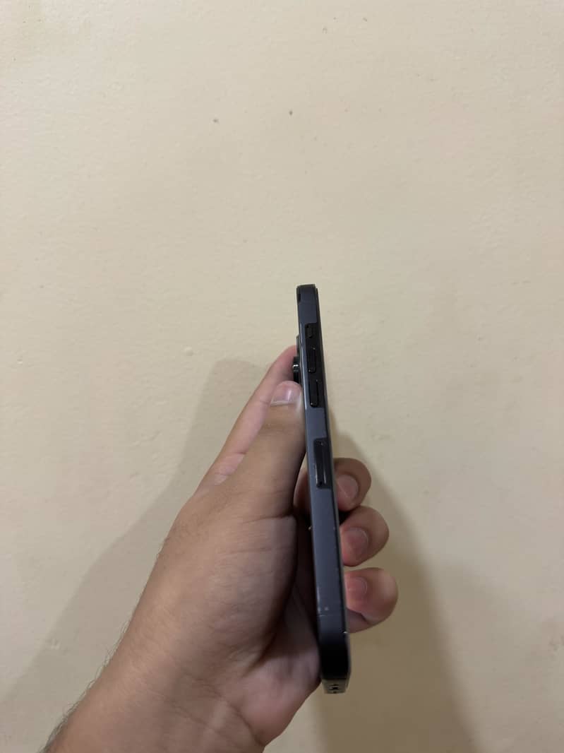 Apple iPhone 14 Pro 3