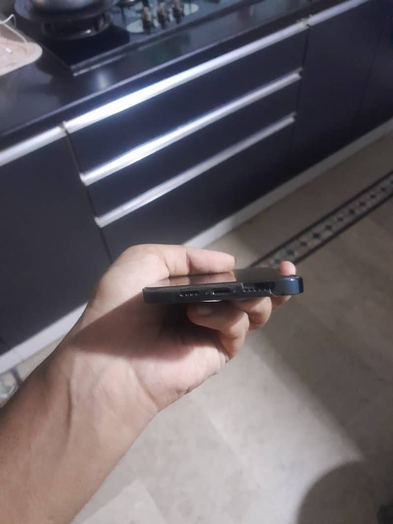 Iphone 12 pro max 1