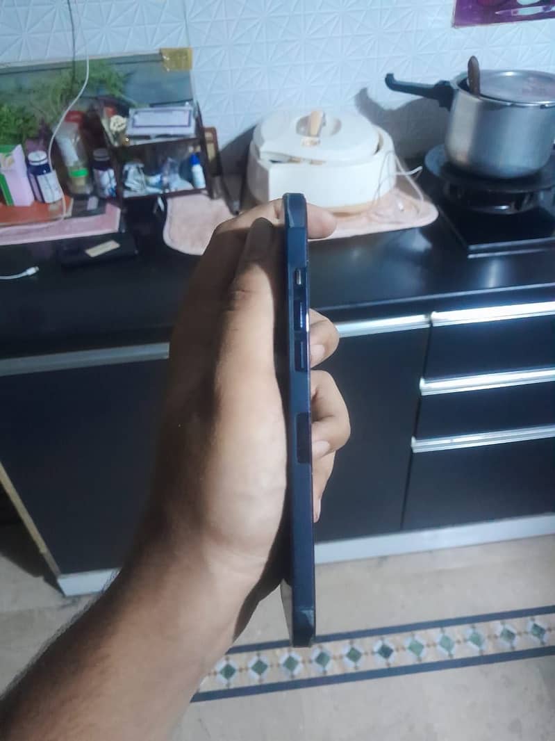Iphone 12 pro max 2