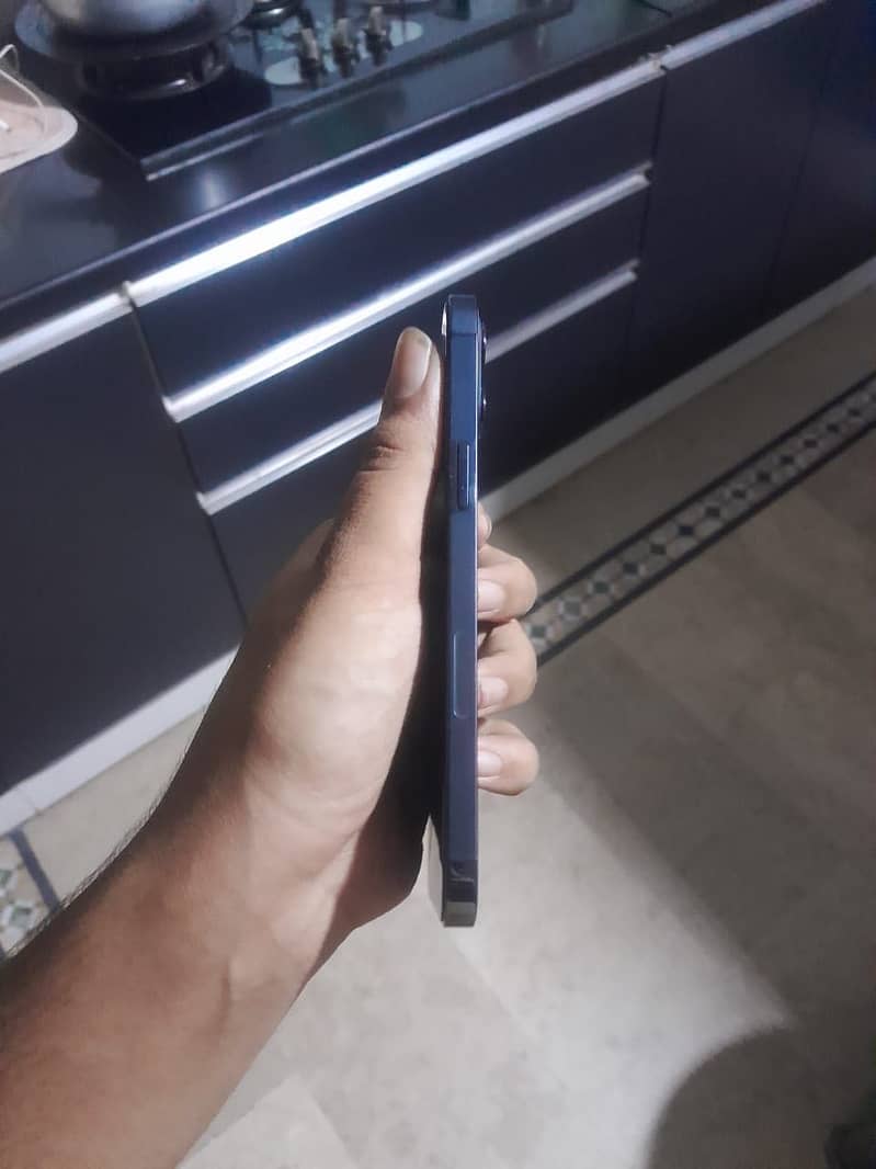 Iphone 12 pro max 3