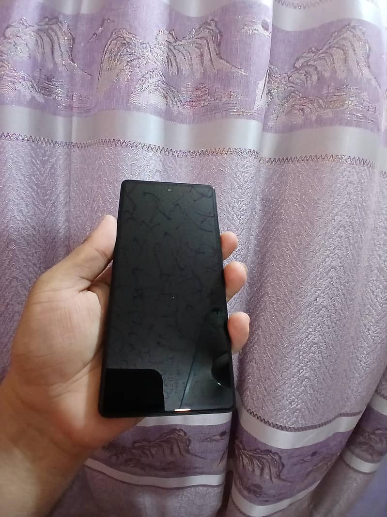 pixel 6A 4