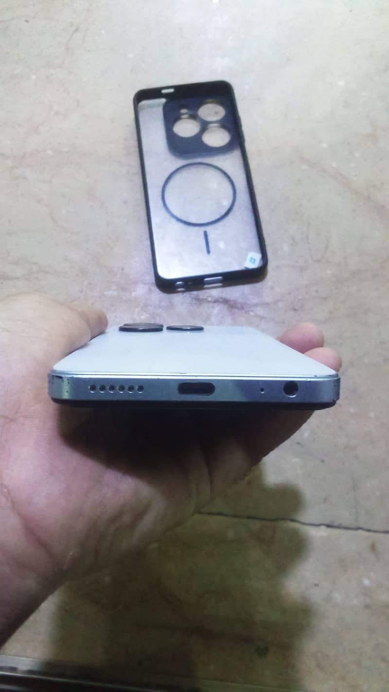 Tecno Spark 20C 4