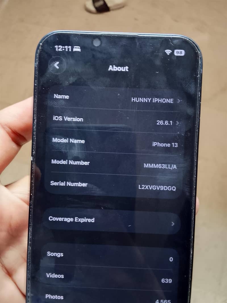 Apple iPhone 13 4