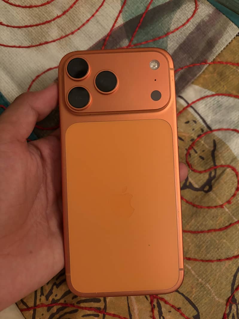 Apple iPhone 17 Pro Max 0