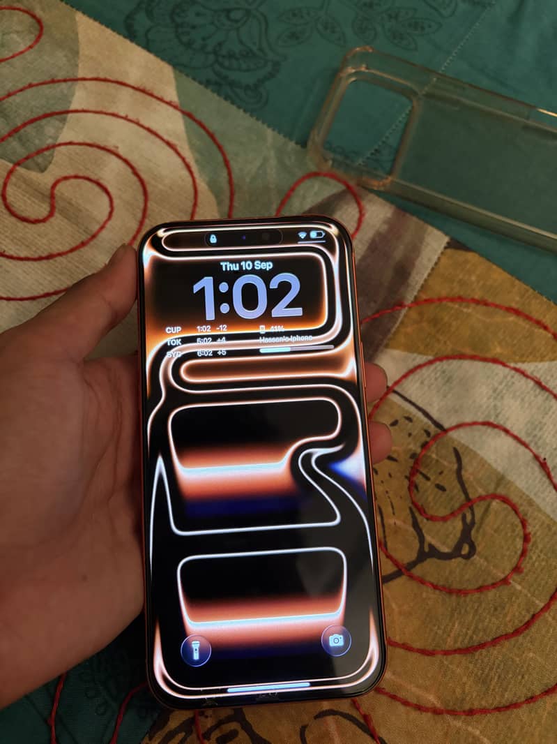 Apple iPhone 17 Pro Max 2