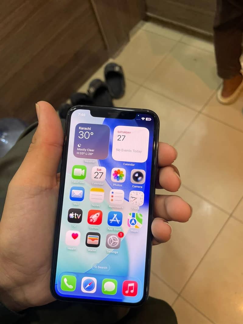 Apple iPhone 11 Pro 1