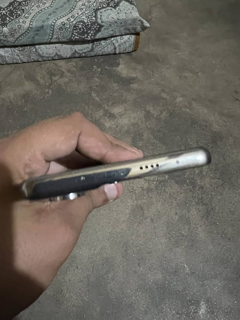 Tecno CAMON 40 Pro 5