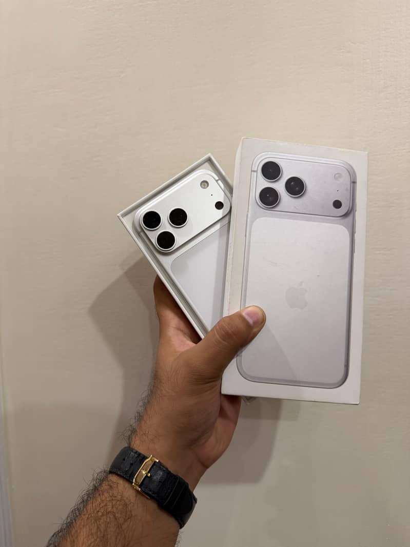 Iphone 17 pro max non pta 3
