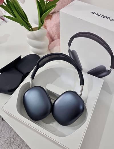 Apple Airpods Max 2 Type C (Still in Apple Warranty)