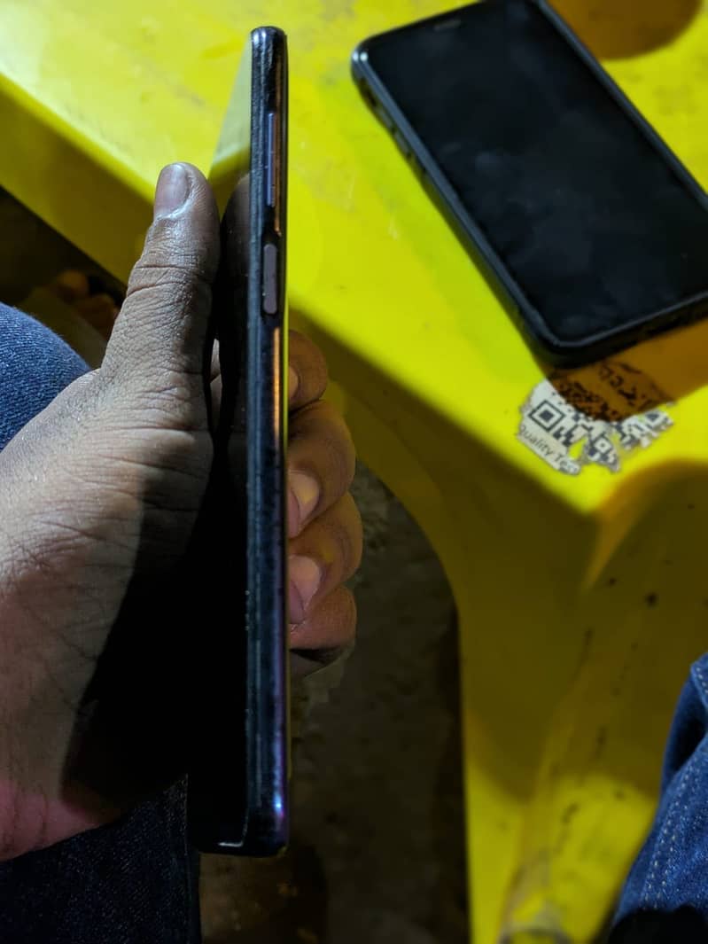 Realme note 9s 3