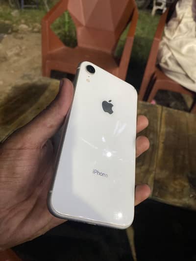 Apple iPhone XR 64gb factory unlock