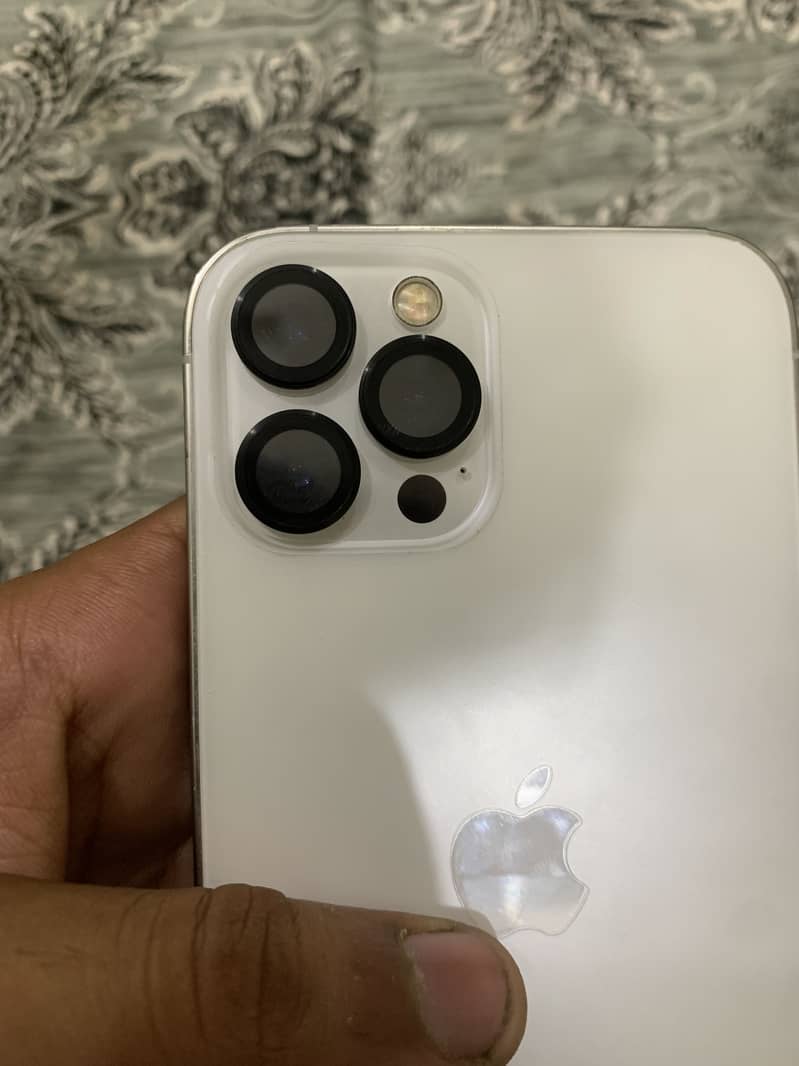 Apple iPhone 12 Pro Max 2