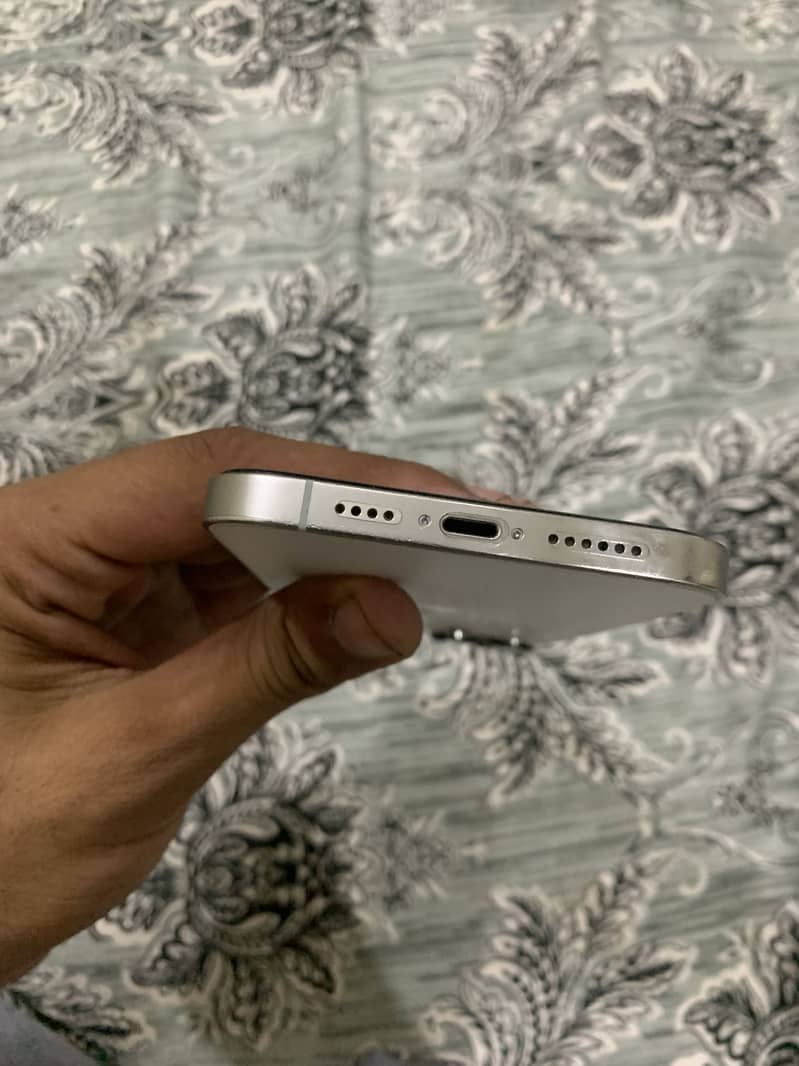 Apple iPhone 12 Pro Max 4
