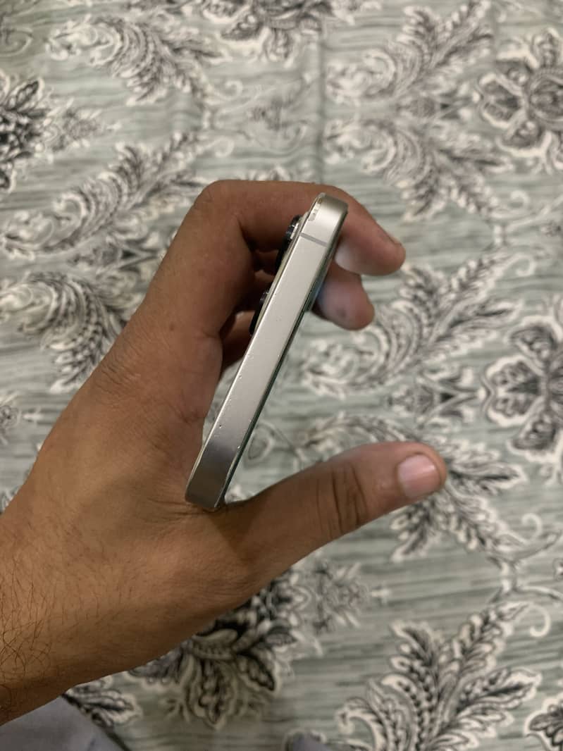 Apple iPhone 12 Pro Max 6