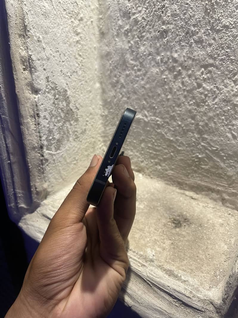 Apple iPhone 13 3