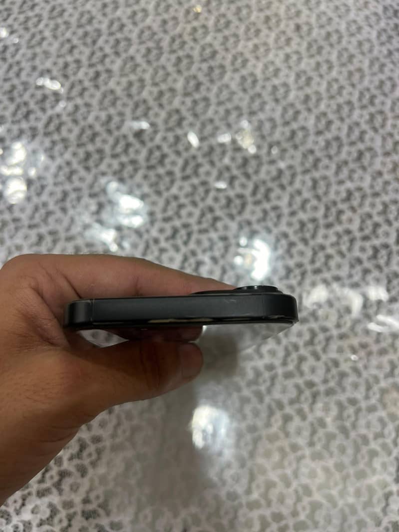 Apple iPhone 15 5